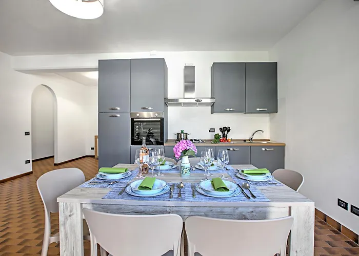 Diana & Mark Family House - Happy Rentals *