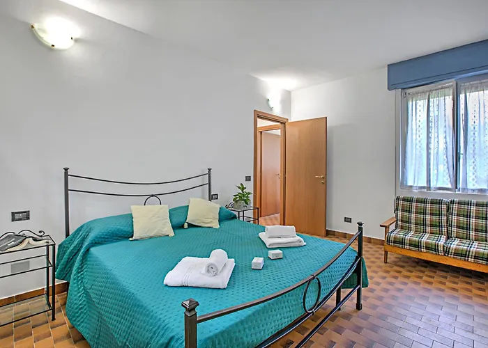 Diana & Mark Family House - Happy Rentals *