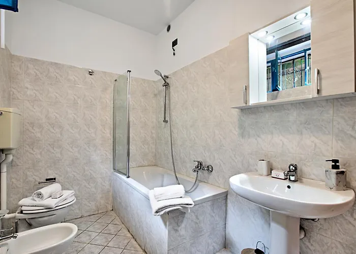 Diana & Mark Family House - Happy Rentals *